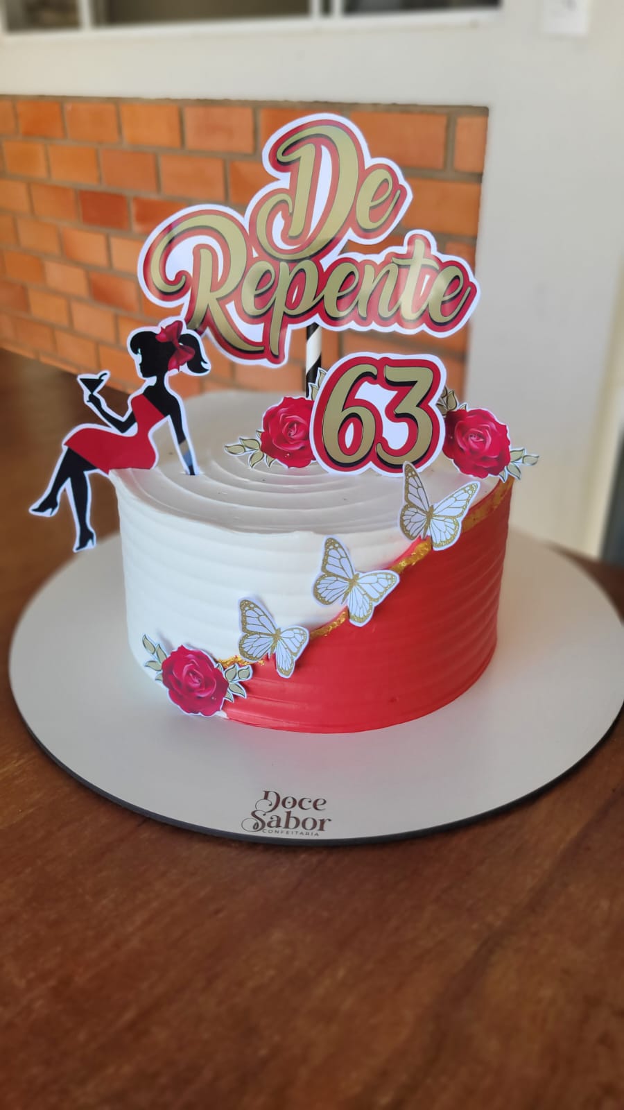 Bolo personalizado temático feito em Avaré pela Doce Sabor